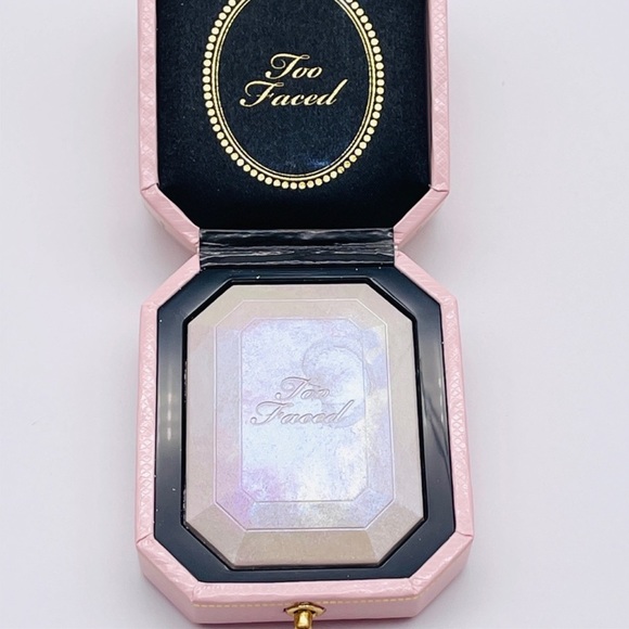 Too Faced Diamond Light Diamond Fire Highlighter NEW & Sealed - Picture 2 of 4
